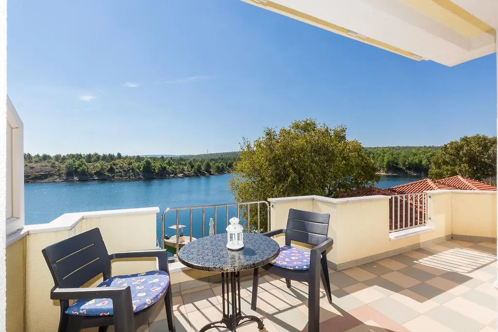 Apartments Duje Ribnica Obrovac