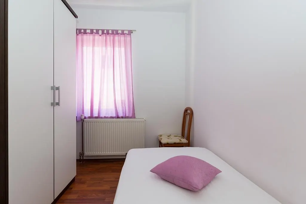 Apartments Duje Ribnica Croatia